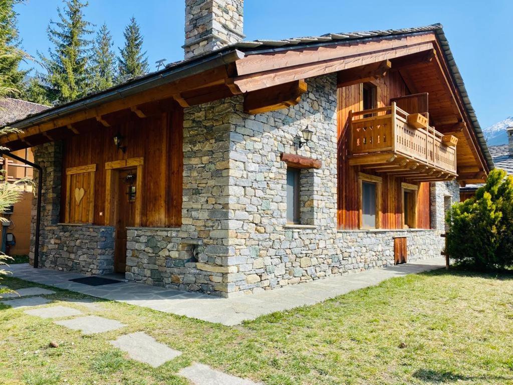 Bijoux Des Alpes - Mont Blanc Village La Salle Exterior photo
